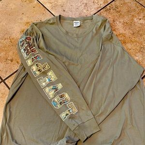 Size XL, color green.